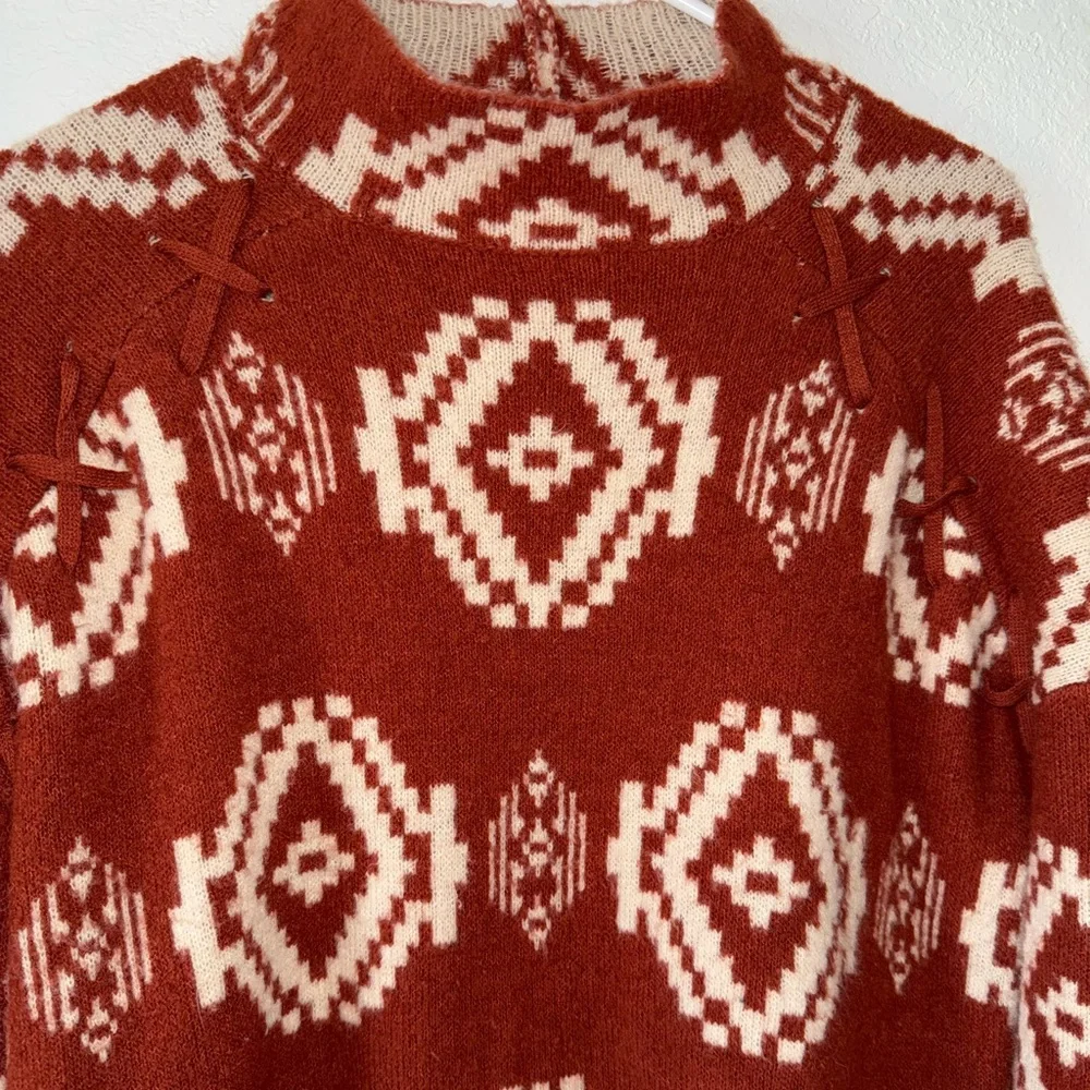 ✨Sweater✨ - Picture 3 of 3